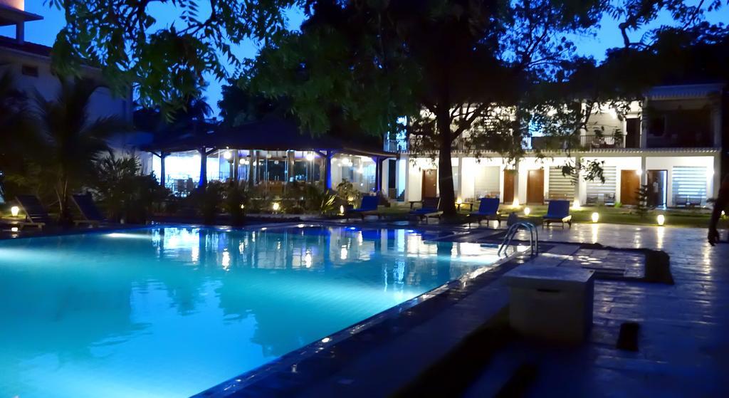 Anantamaa Hotel Trincomalee Exterior photo
