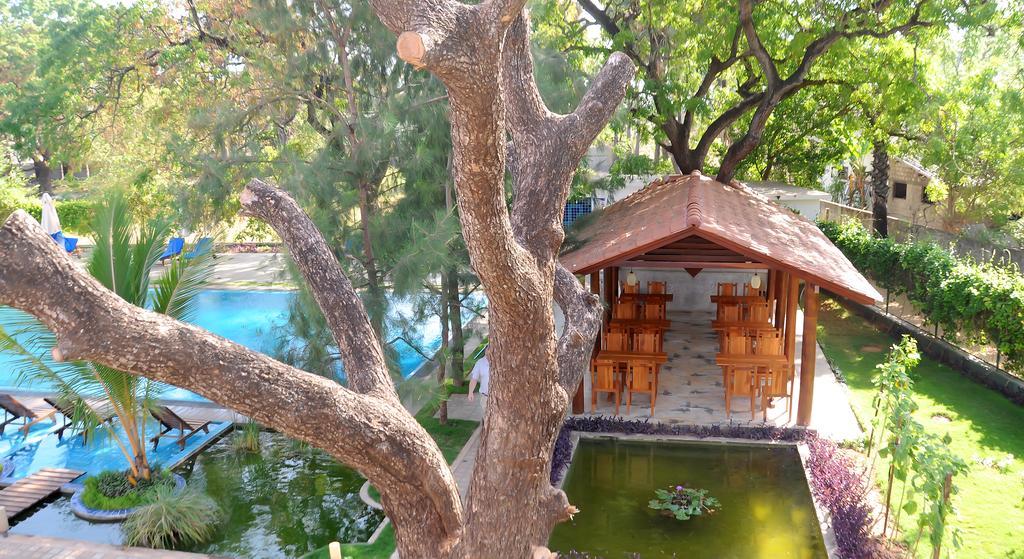 Anantamaa Hotel Trincomalee Exterior photo