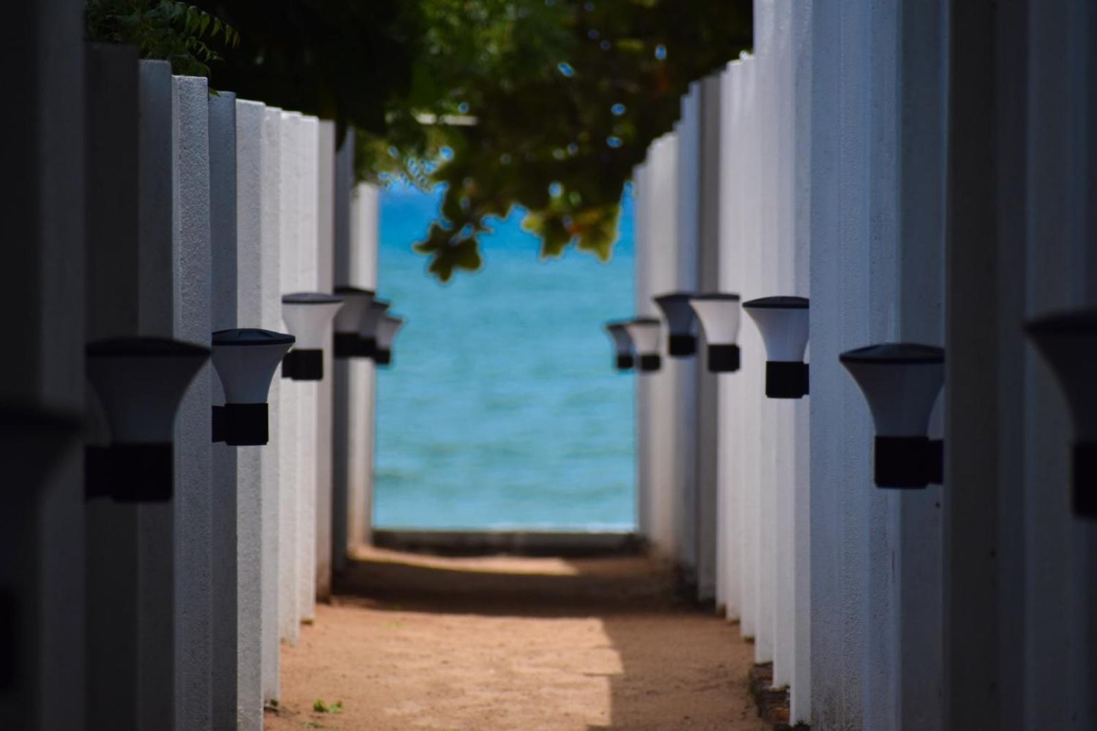 Anantamaa Hotel Trincomalee Exterior photo
