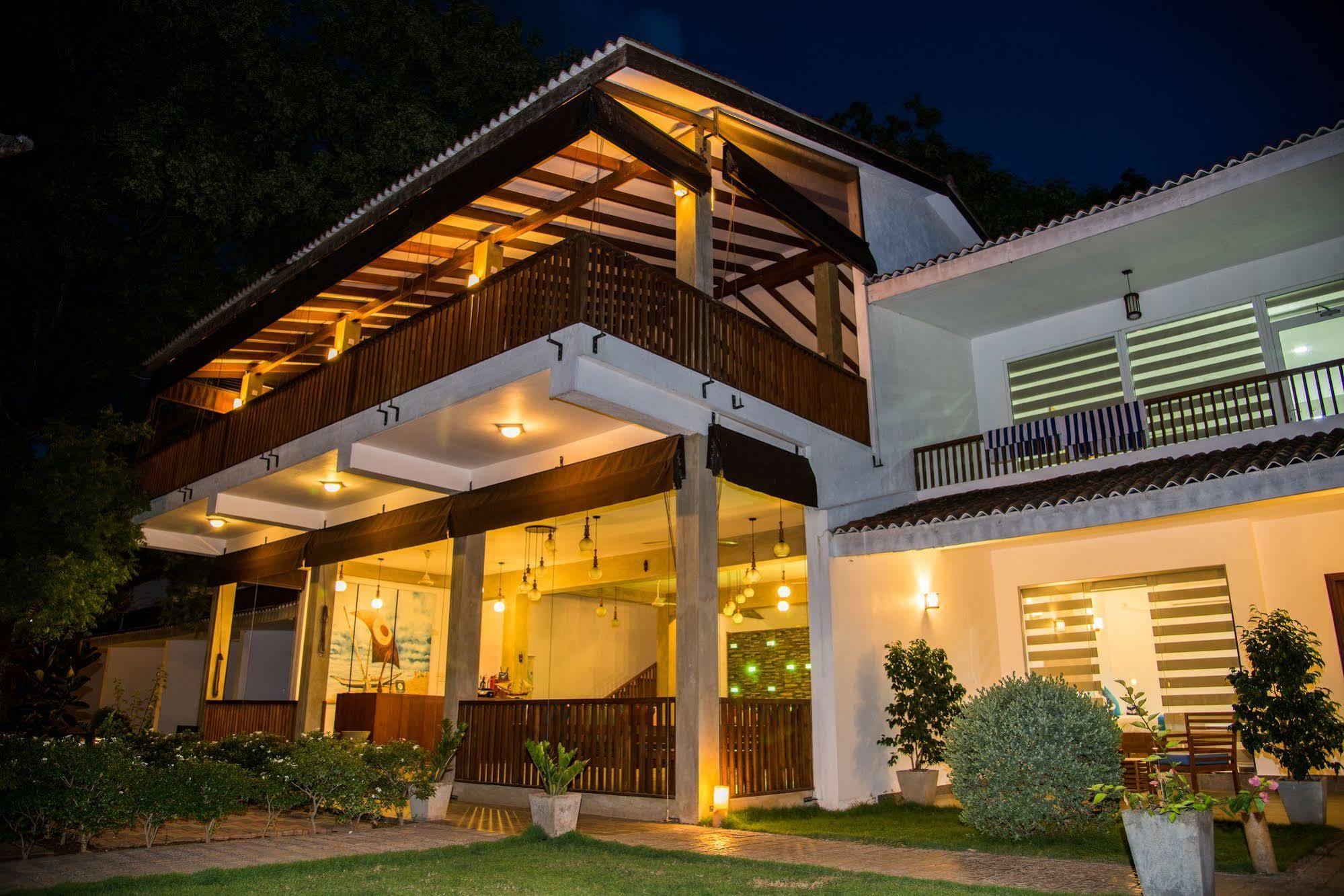 Anantamaa Hotel Trincomalee Exterior photo