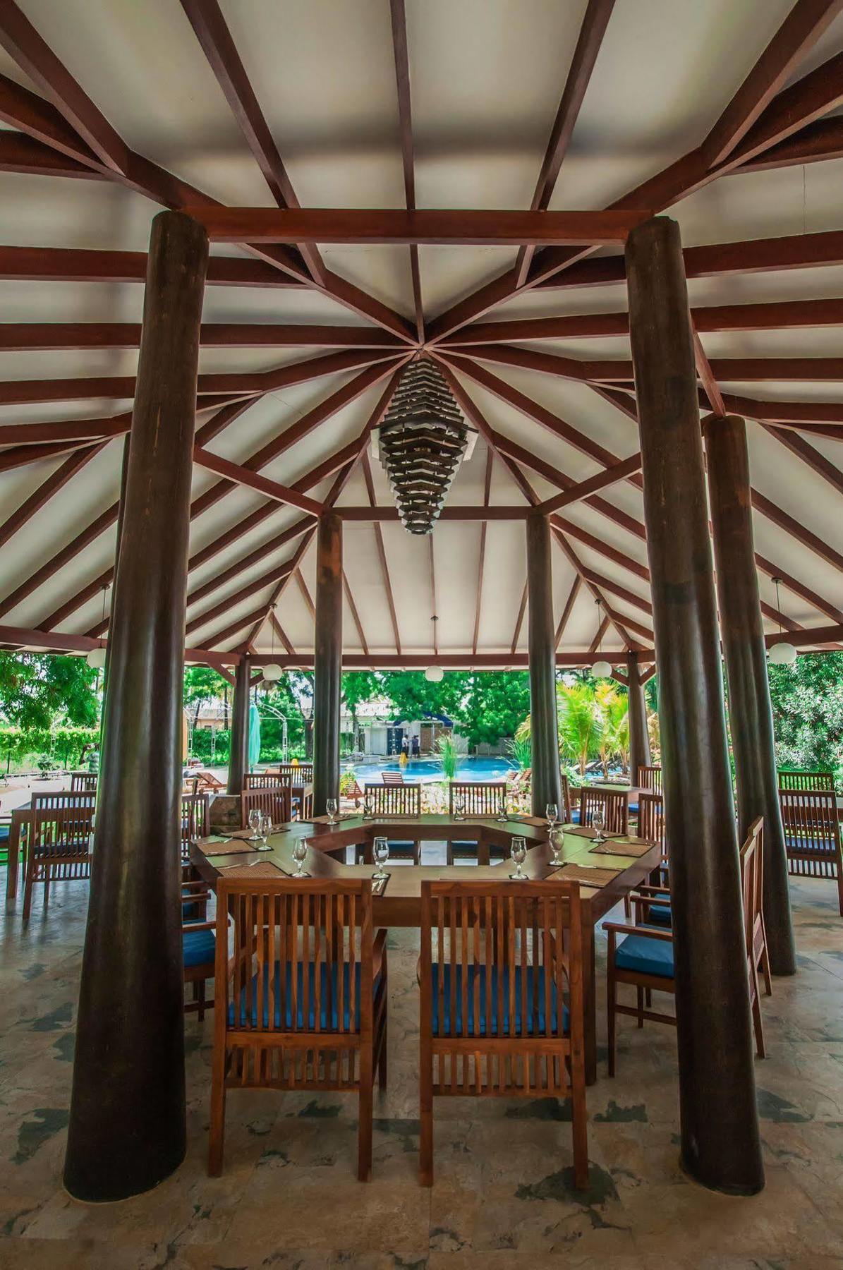 Anantamaa Hotel Trincomalee Exterior photo