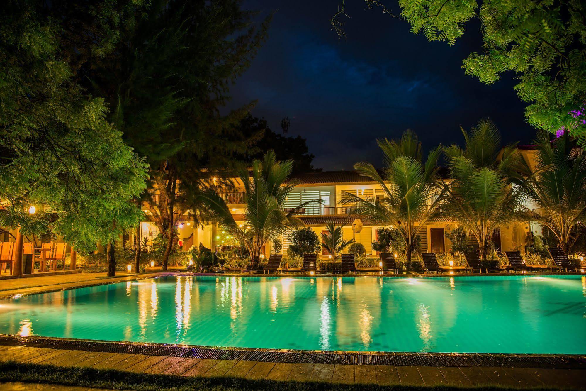 Anantamaa Hotel Trincomalee Exterior photo