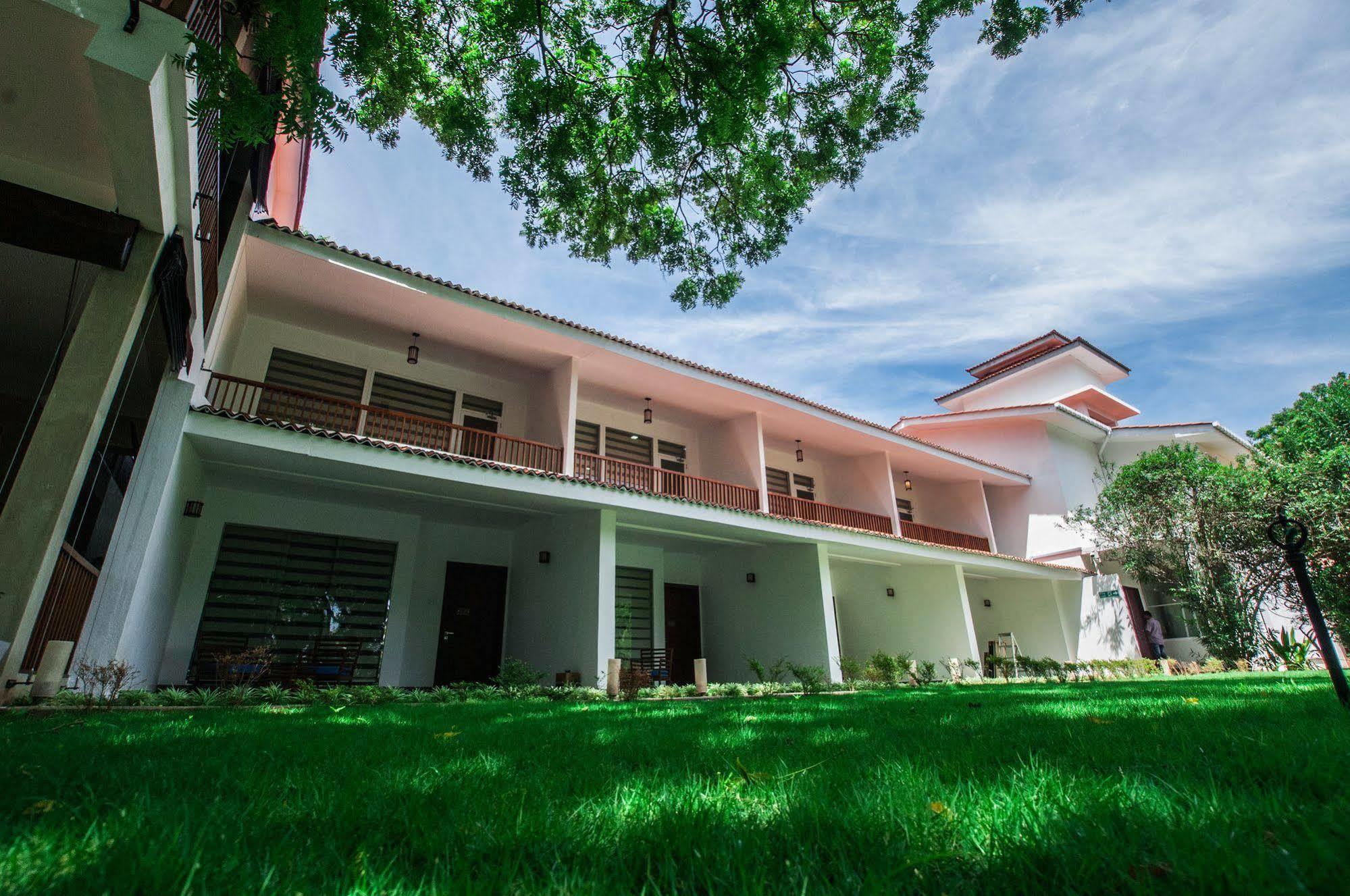 Anantamaa Hotel Trincomalee Exterior photo